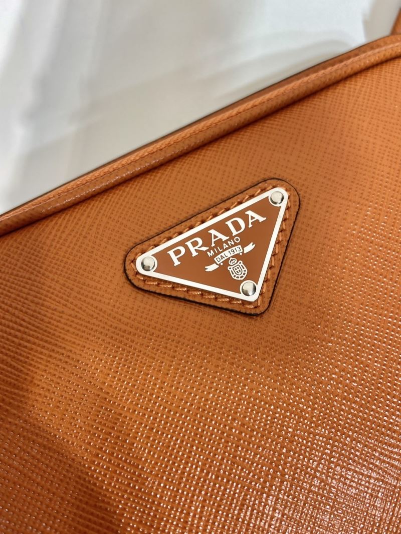 Pra*a waist chest packs